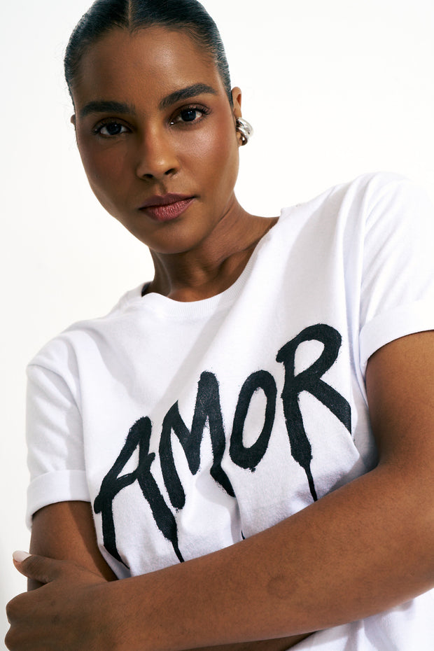 Tee AMOR Fundo Branco