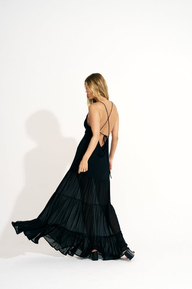 vestido solto tule preto