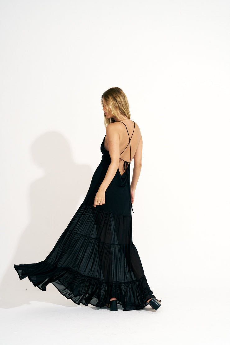 vestido solto tule preto