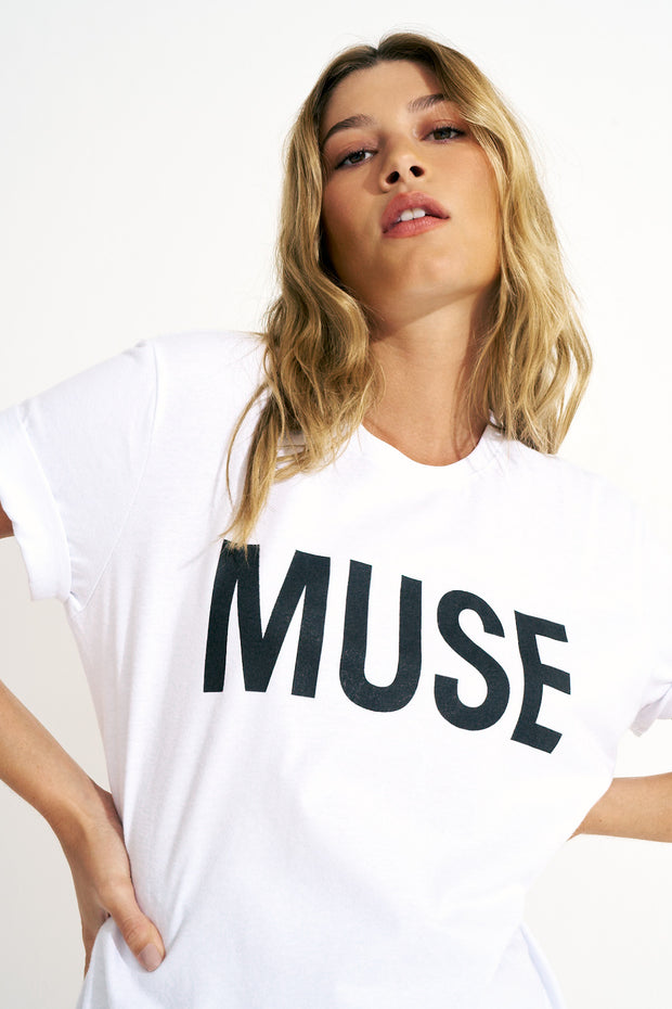 Tee MUSE Fundo Branco