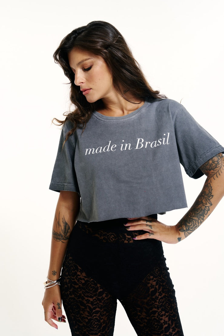 Camiseta cropped estonada Made in Brasil
